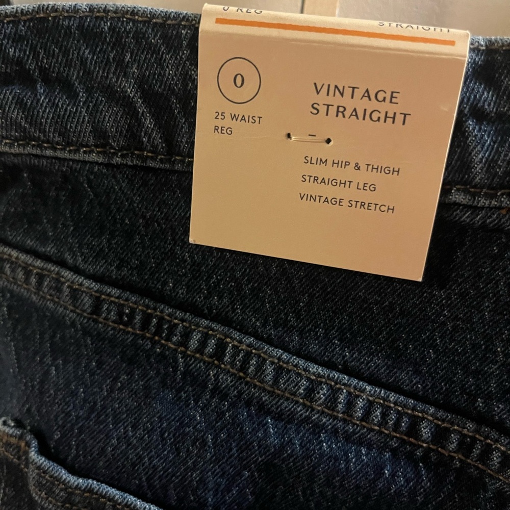 Universal Thread Relaxed Blue Jeans with Vintage Look - Picture 4 of 4